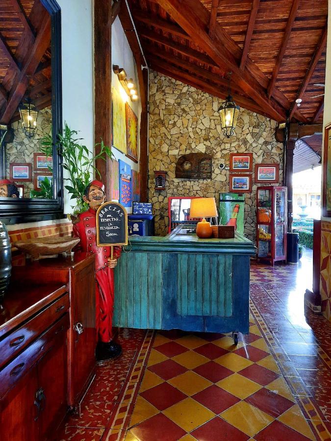 Hotel La Posada Del Doctor León Exteriör bild