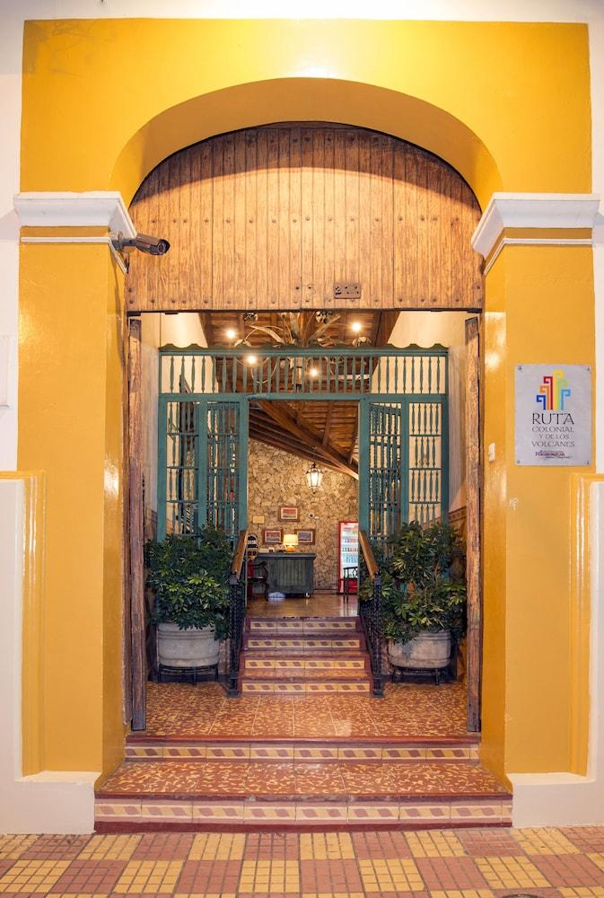 Hotel La Posada Del Doctor León Exteriör bild